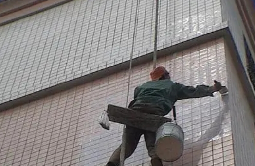 渭南市卫生间漏水维修公司分享下渭南市外墙防水的必要性。