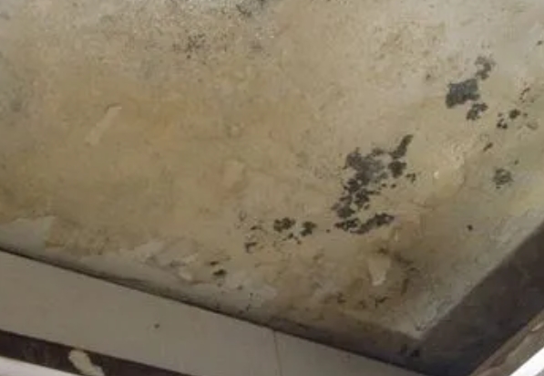 渭南市阳台漏水维修公司分享下渭南市卫生间渗水维修需要注意哪些问题。